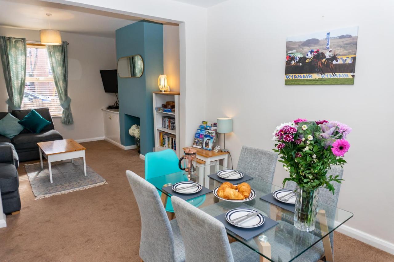 Casa vacanze Cheltenham-spacious 2 Bedroom Home-sleeps 6-parking-garden-wifi Cheltenham